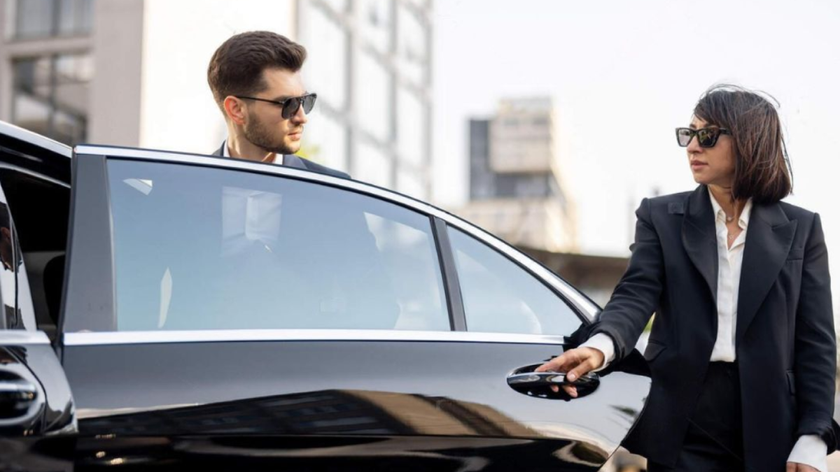 Seattle Limo Service with Luxury Car Options